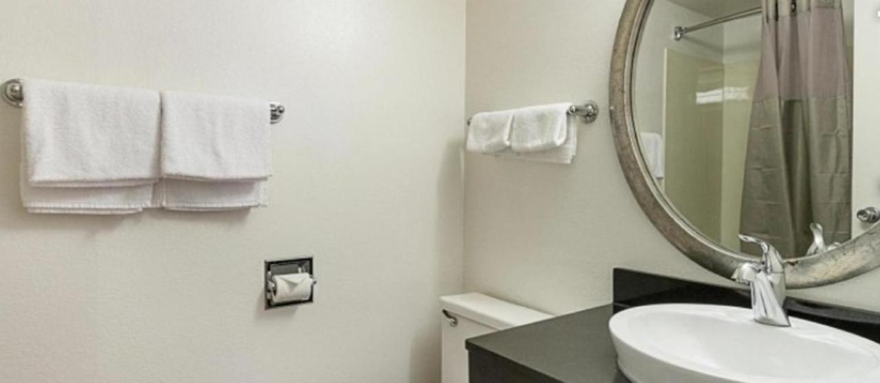 Studio 6 Wichita, Ks - Airport Екстериор снимка