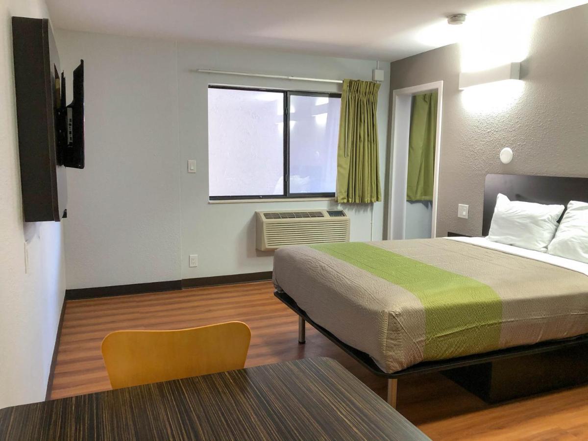 Studio 6 Wichita, Ks - Airport Екстериор снимка