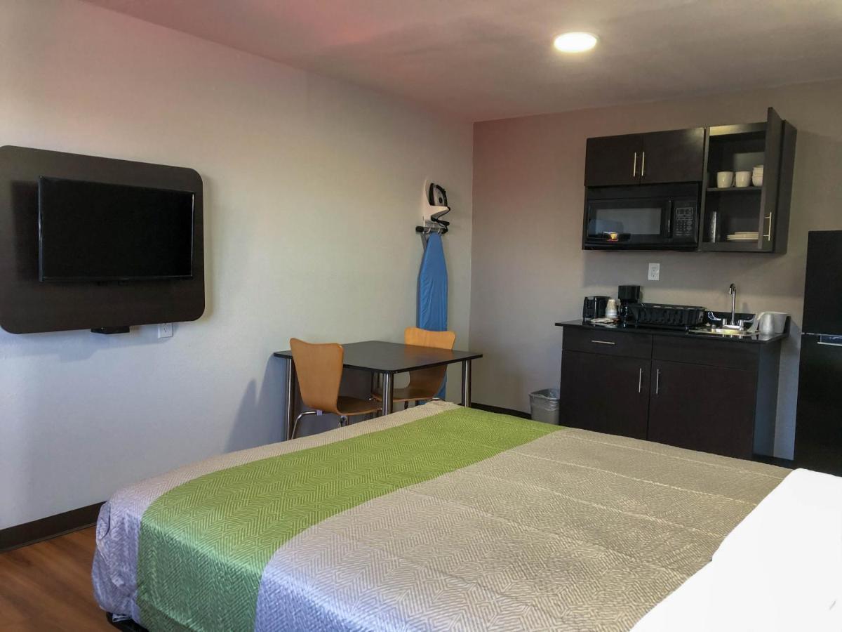 Studio 6 Wichita, Ks - Airport Екстериор снимка