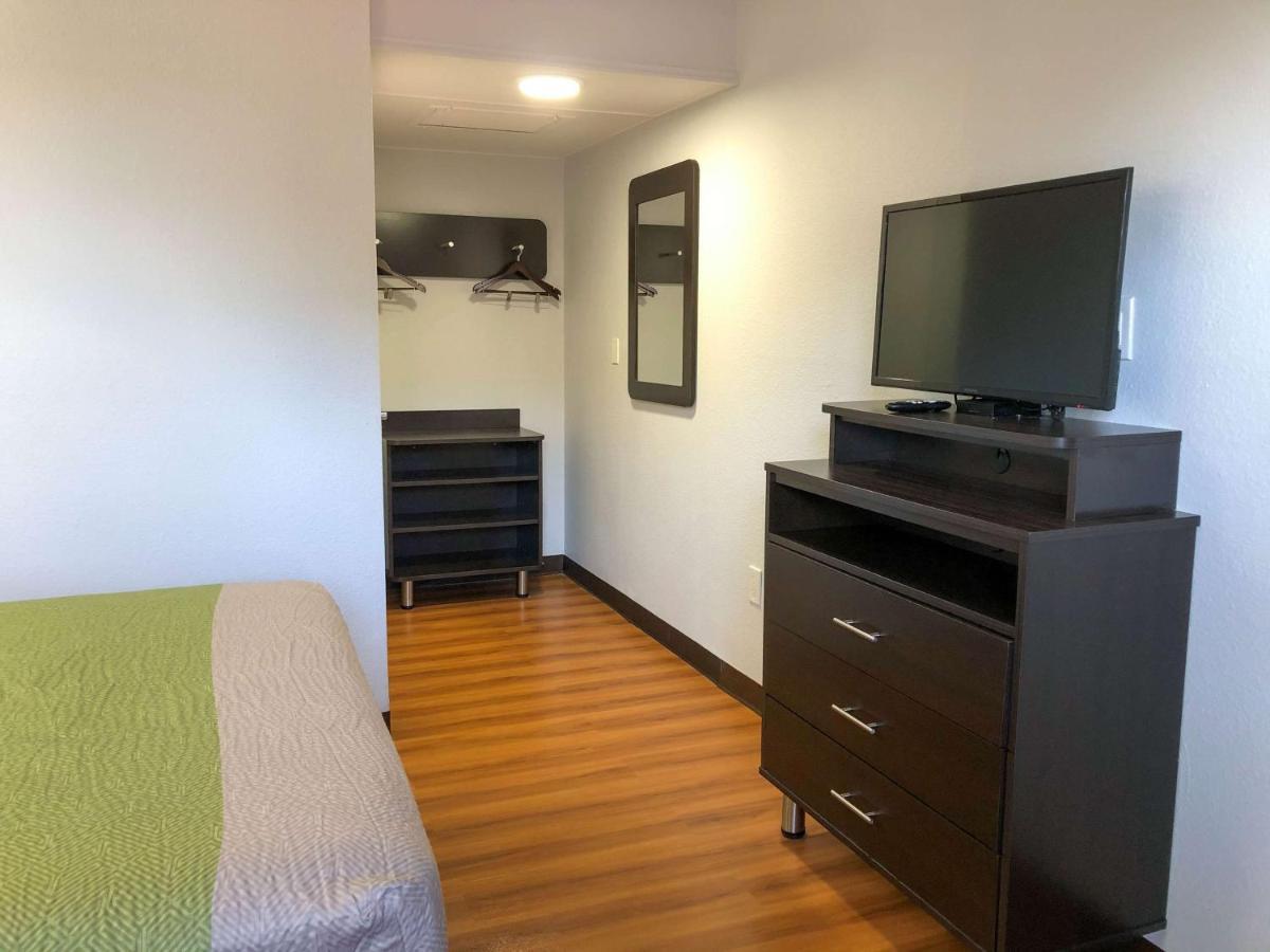 Studio 6 Wichita, Ks - Airport Екстериор снимка