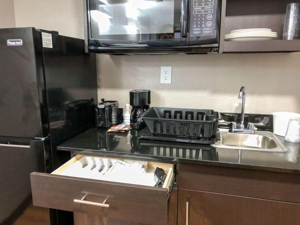 Studio 6 Wichita, Ks - Airport Екстериор снимка